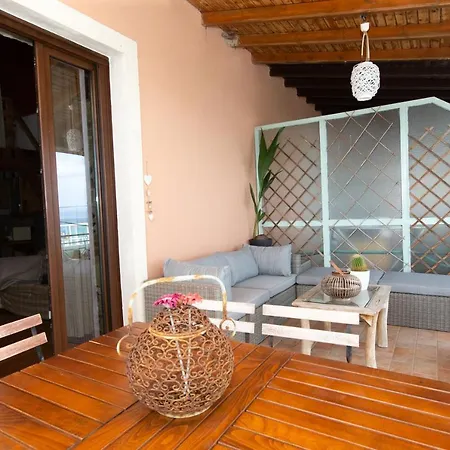 Seaview Stone Apartment In Ipsos Beach Buitenkant foto